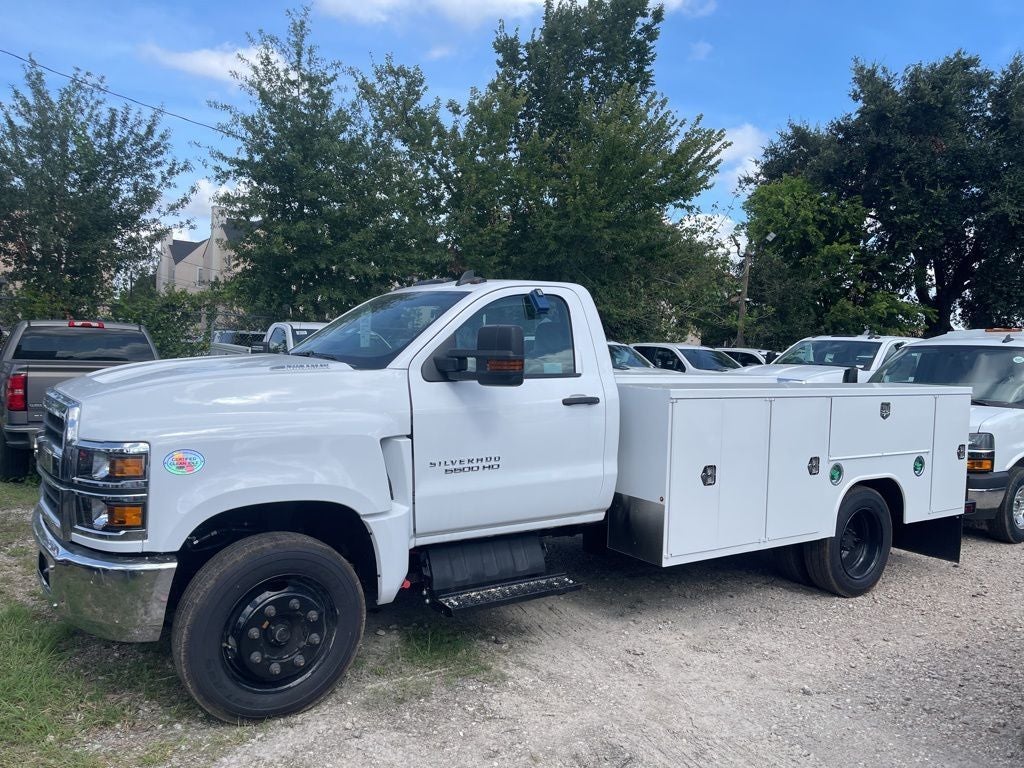 2023 Chevrolet Silverado MD